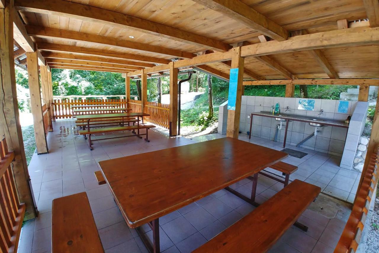 Hôtel Camping Vodenca à Bovec Extérieur photo